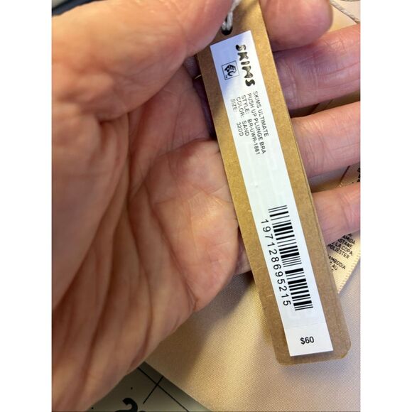 SKIMS NWT Push Up Plunge Bra in Sand Size 32DD - Picture 8 of 8